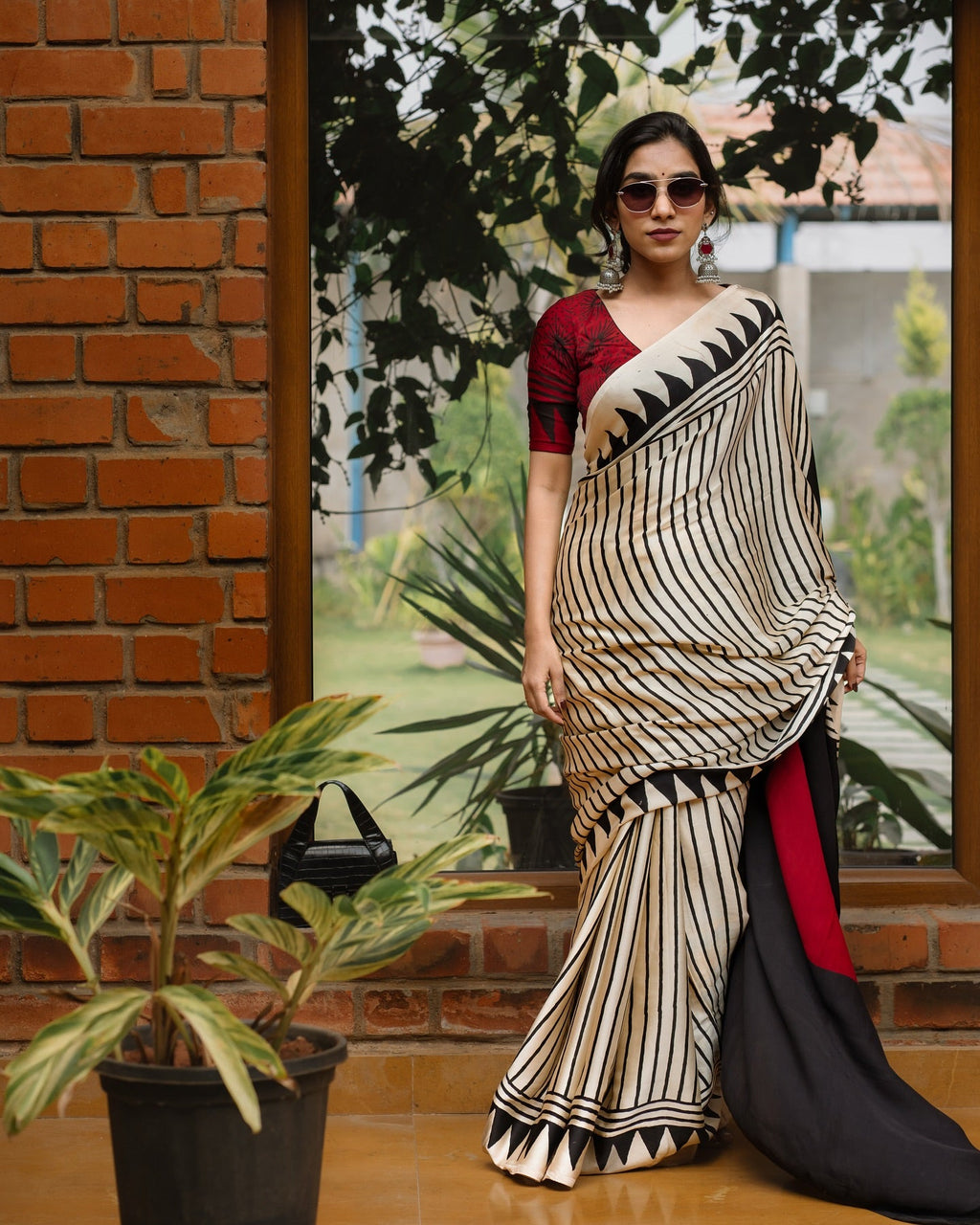 Elegant Beige Satin Saree with Black Line  And Red  Bindi Design & Black Pallu
