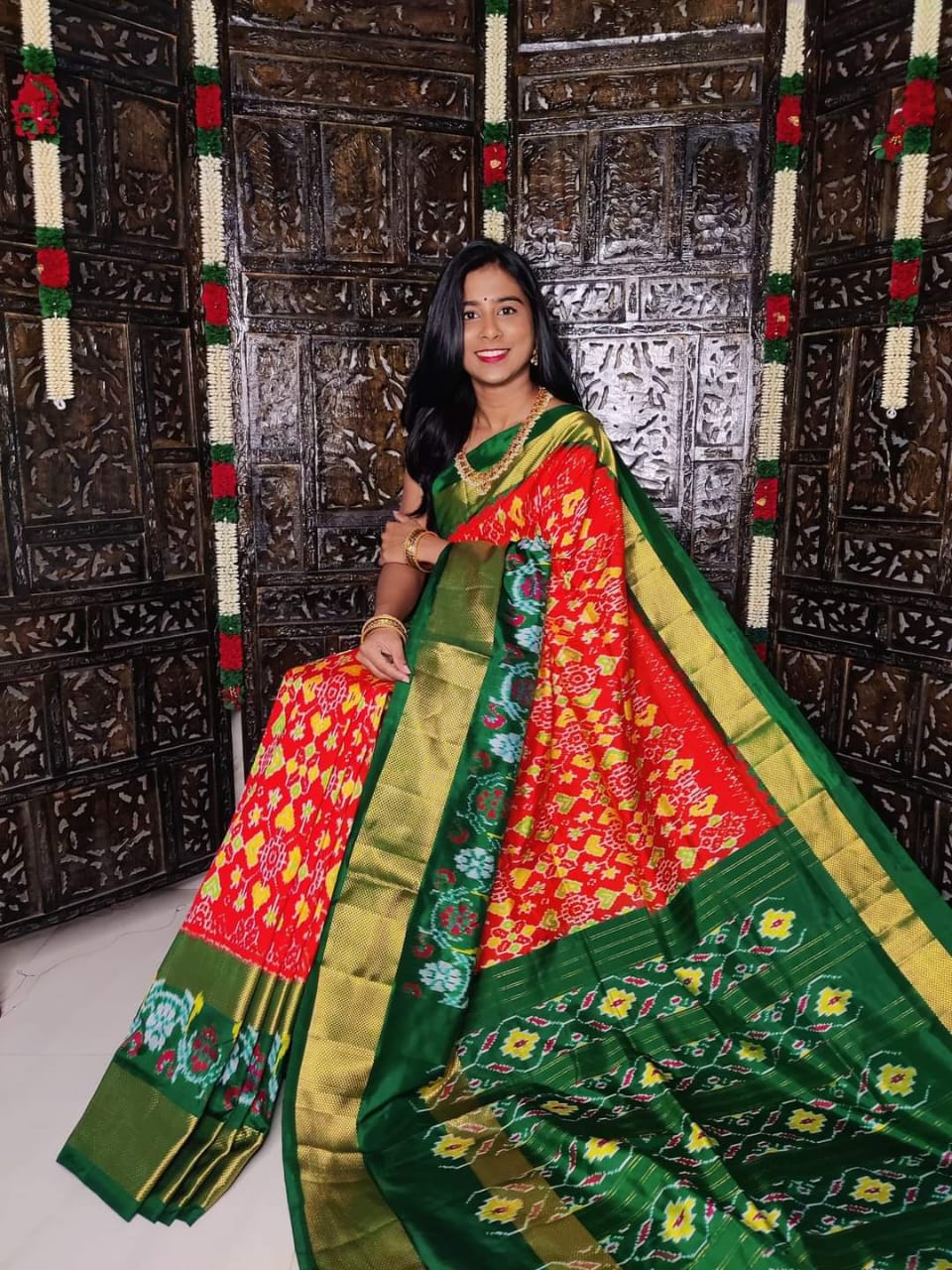 Pochampally Ikkat Pattu Silk Saree